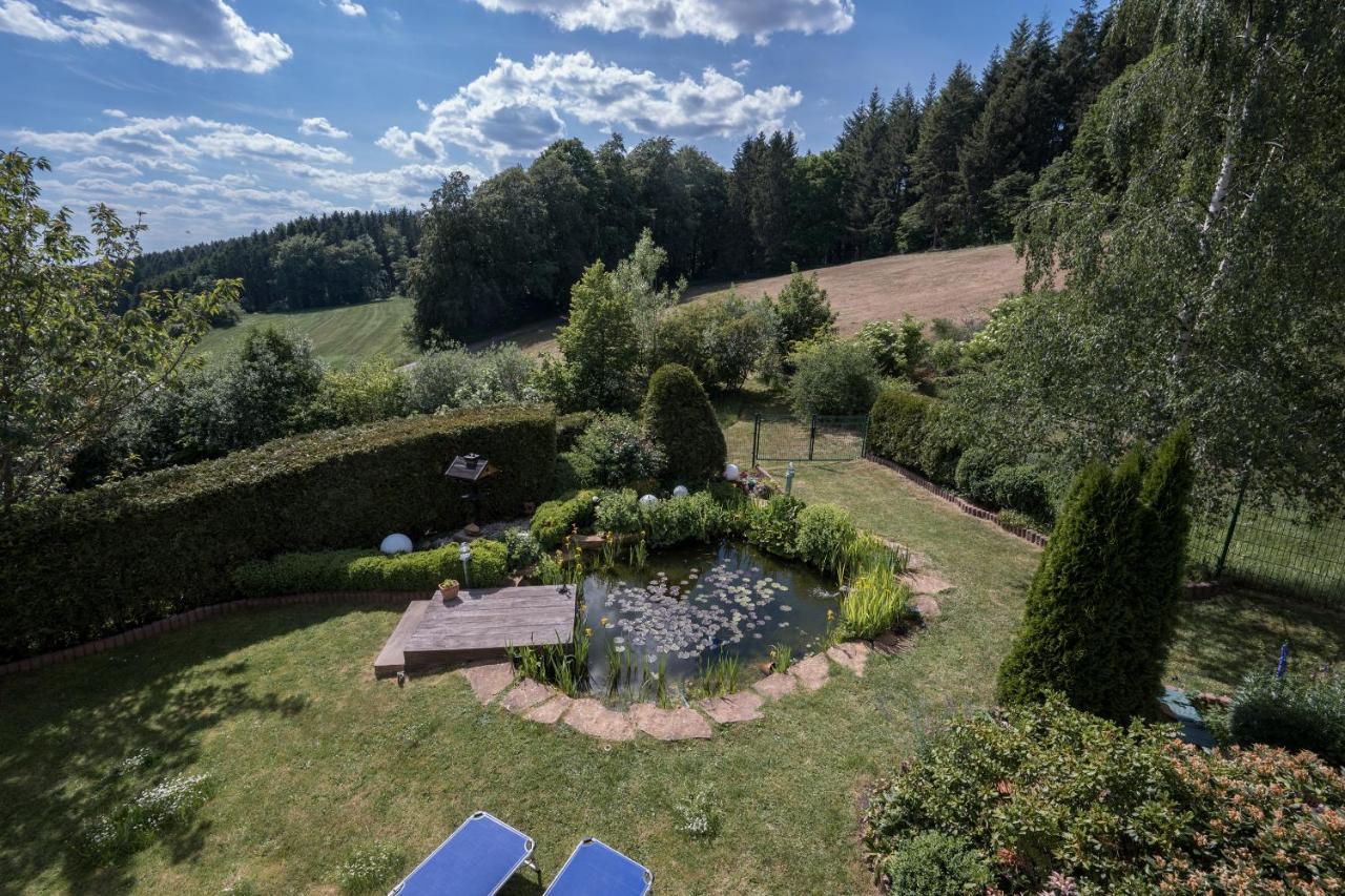 Schwalbennest * Weinsheim (Bitburg-Prum)